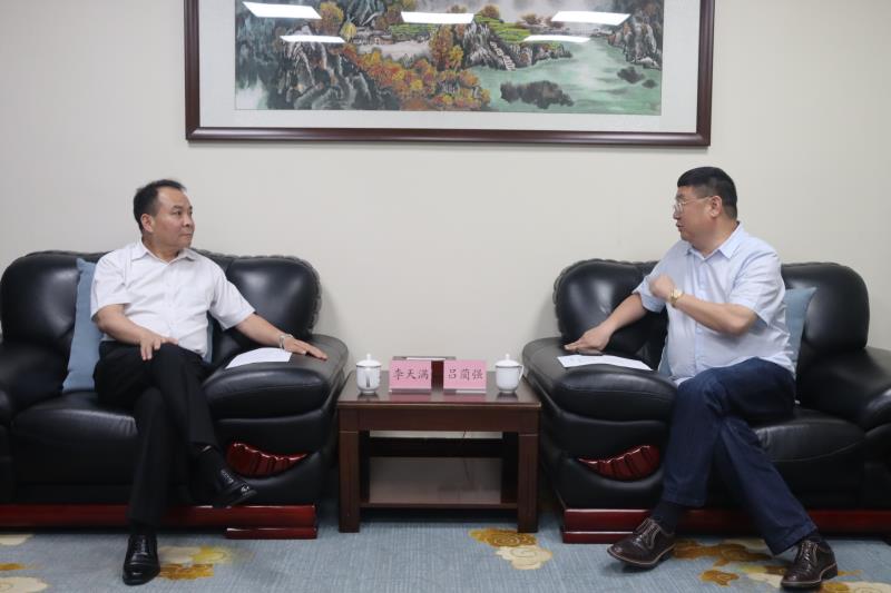 李天滿會(huì)見(jiàn)四川大學(xué)全球創(chuàng)聯(lián)常務(wù)副會(huì)長(zhǎng)、四川會(huì)長(zhǎng)呂藺強(qiáng)一行