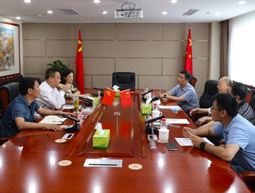 鄧華會見四川大學(xué)教授葉光斗、巨石集團成都有限公司執(zhí)行董事、總經(jīng)理陳杰等一行